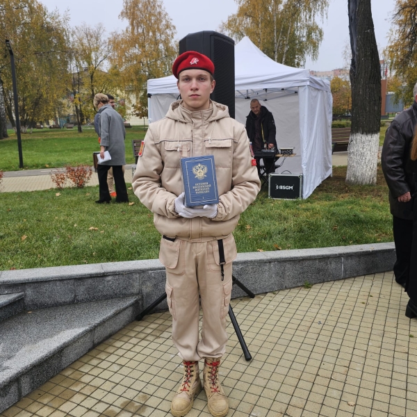 О теннисном турнире "Легенды и Звезды"