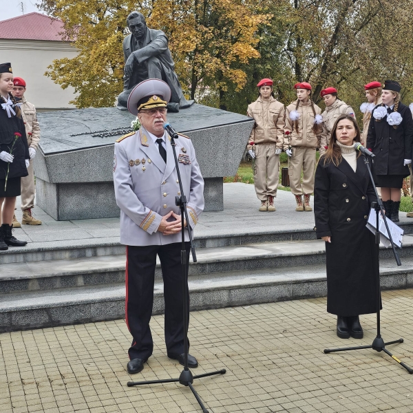 О теннисном турнире "Легенды и Звезды"