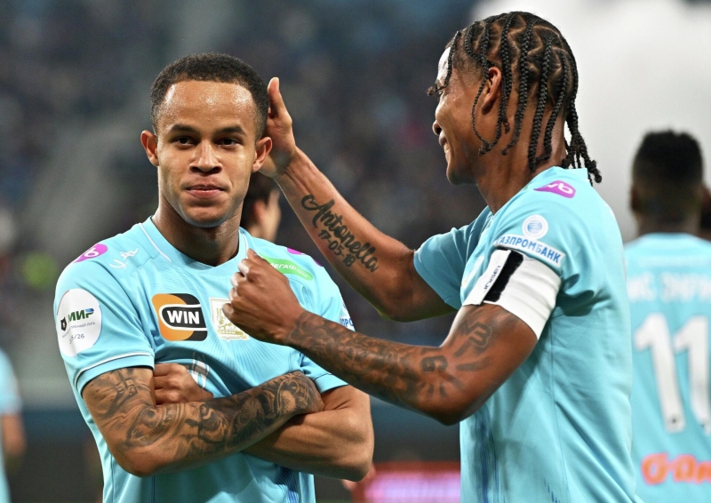 "Локо" впервые проиграл! Глушенков и "Зенит" не оставили шансов Батракову