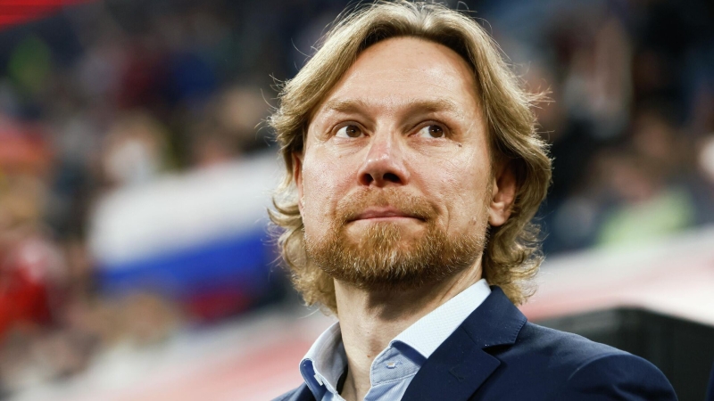 Российская сборная опустилась на 33-ю строчку в рейтинге ФИФА